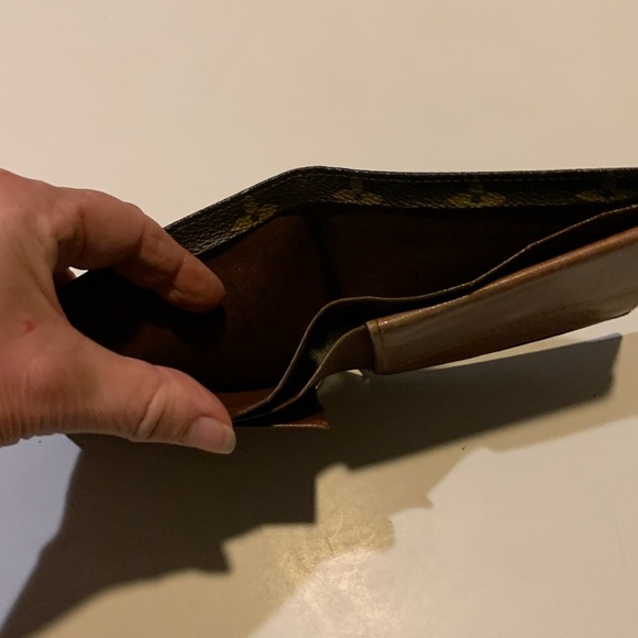 Louis Vuitton Mens Wallet - Picture 7 of 12